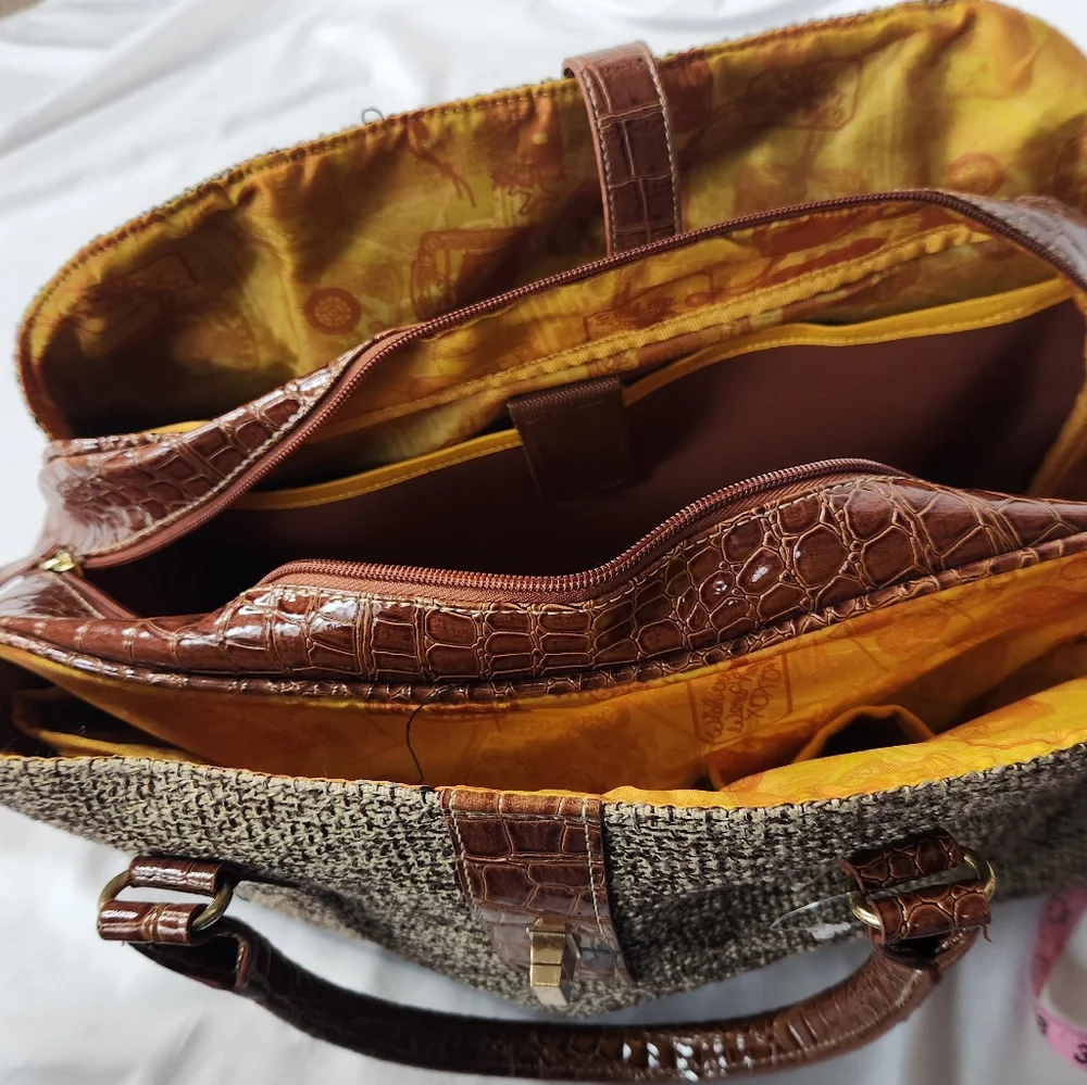 Samantha Brown Womens Metro Travel Bag Tote Croc Embossed